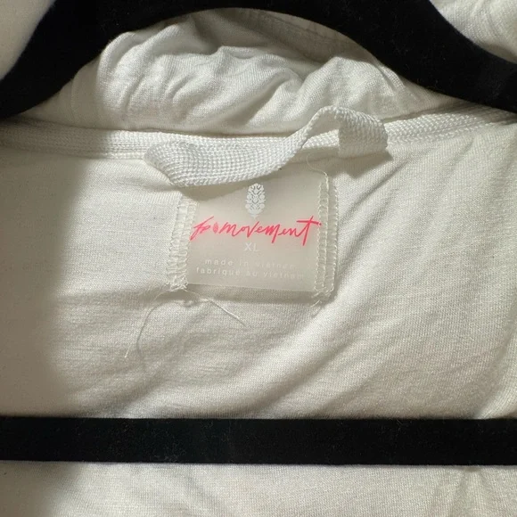 Free People FP Movement adventure awaits fleece jacket - Picture 3 of 4